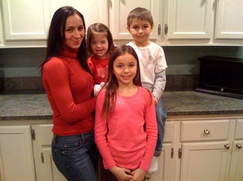 Daniela and her 3 children